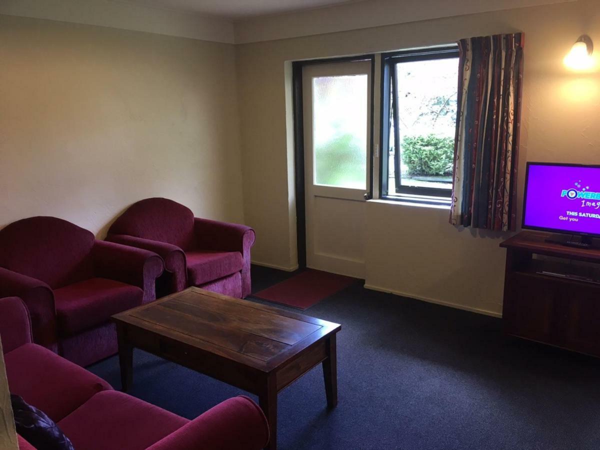 Woodlands Motels And Apartments Dunedin Exterior photo